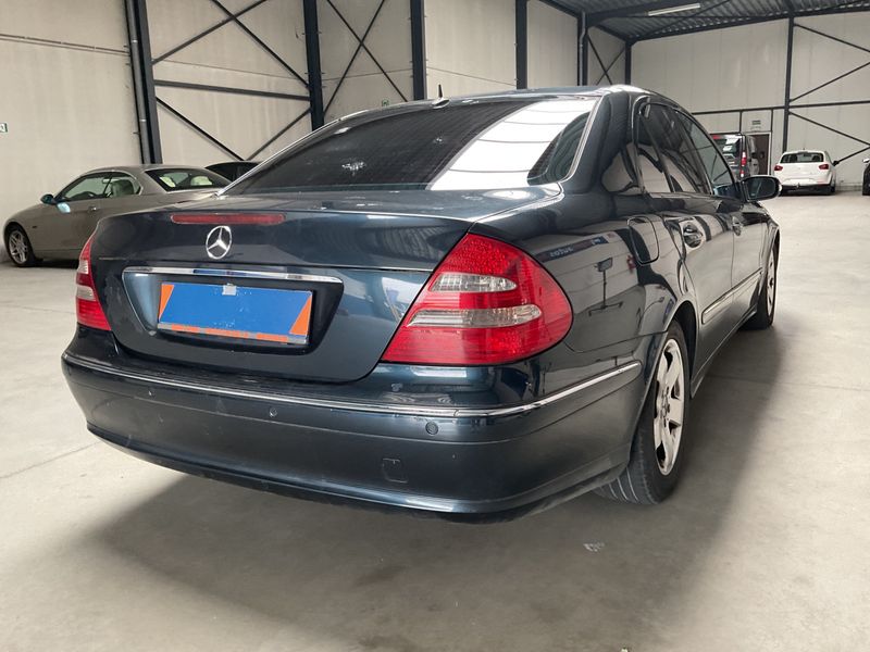 Mercedes-Benz E-Klasse E 220 CDI Avantgarde 2006 – снимка 2