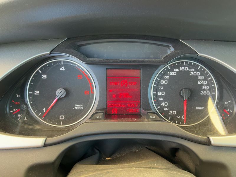 Audi A4 2.0 TDI 2009 – снимка 18