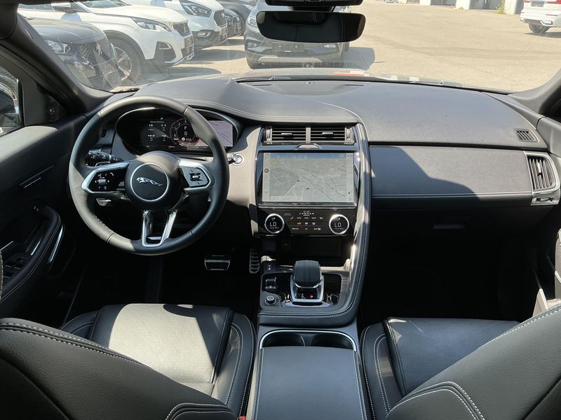 Jaguar E-Pace P300e Plug-in Hybrid R-Dynamic SE AWD — zdjęcie 12