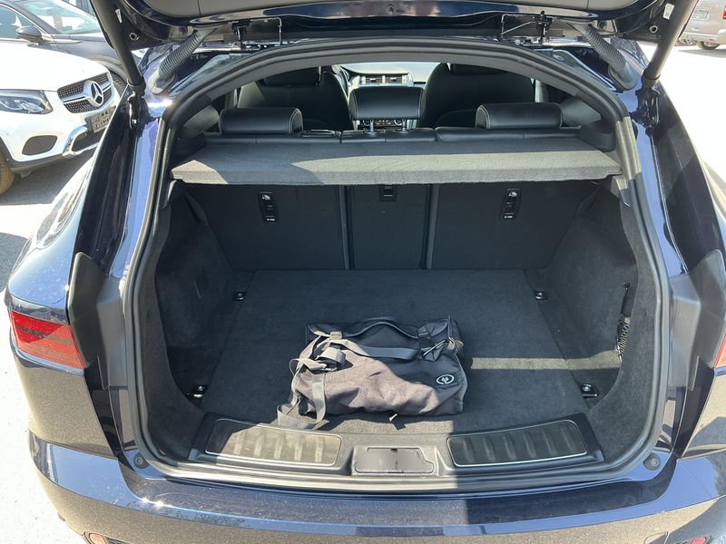 Jaguar E-Pace P300e Plug-in Hybrid R-Dynamic SE AWD — zdjęcie 10