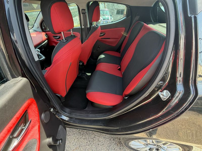 Lancia Ypsilon 1.2 Silver — zdjęcie 12