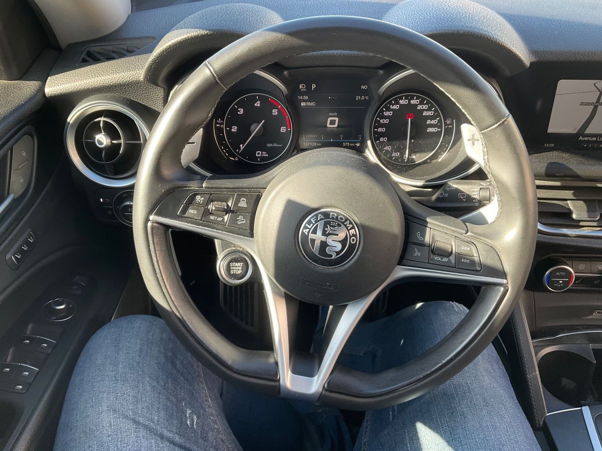 Alfa Romeo 2018 — photo 33