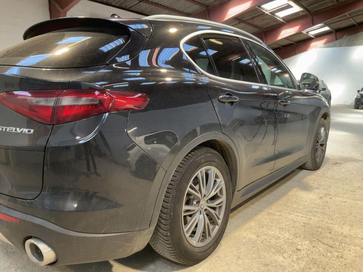Alfa Romeo 2018 — photo 9