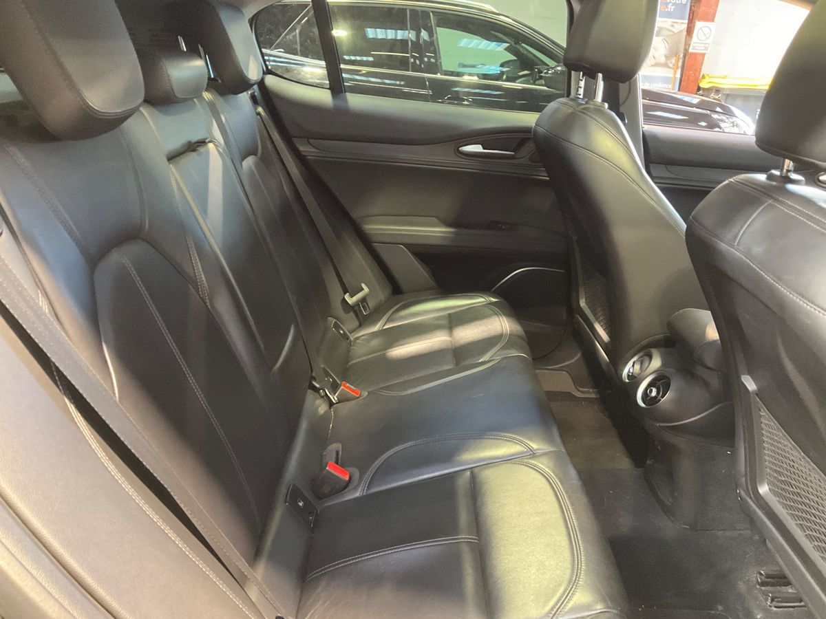 Alfa Romeo 2018 — photo 20