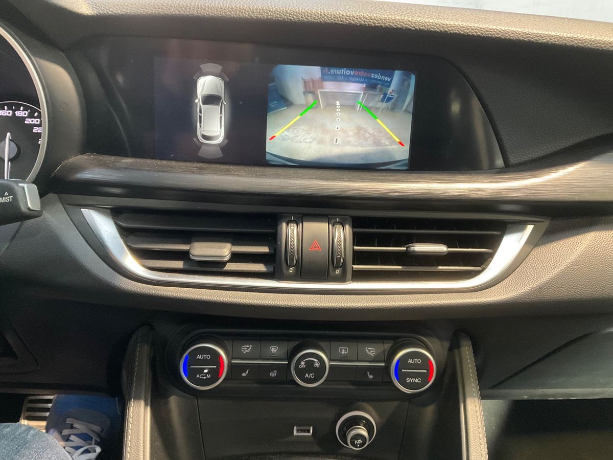 Alfa Romeo 2018 — photo 27