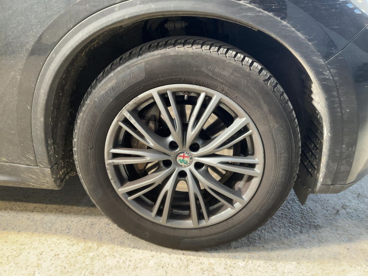 Alfa Romeo 2018 — photo 12