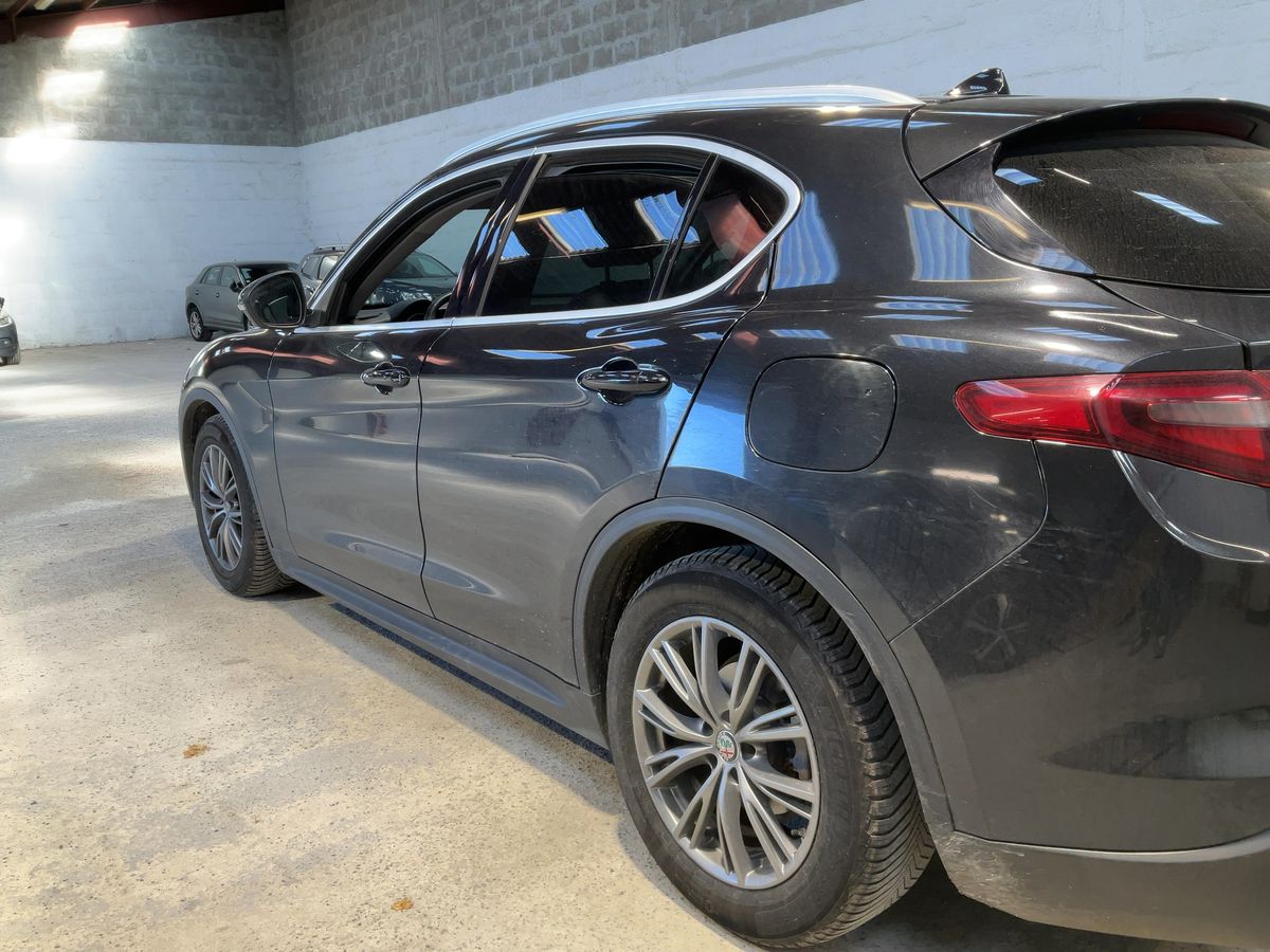 Alfa Romeo 2018 — photo 7