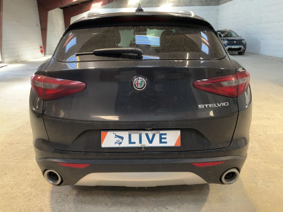 Alfa Romeo 2018 — photo 8