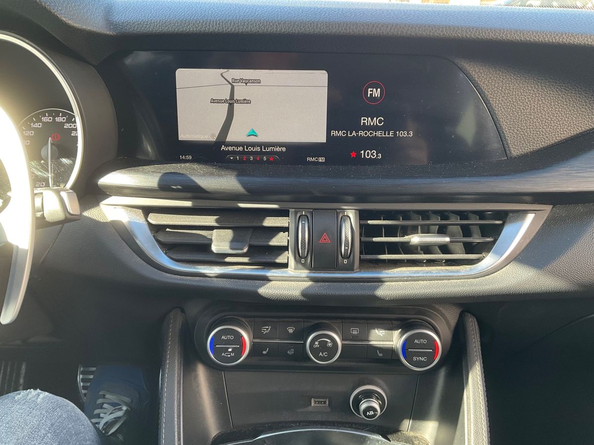Alfa Romeo 2018 — photo 32