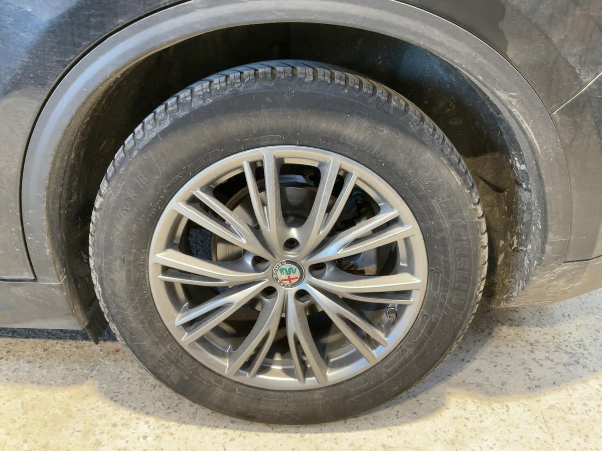 Alfa Romeo 2018 — photo 6