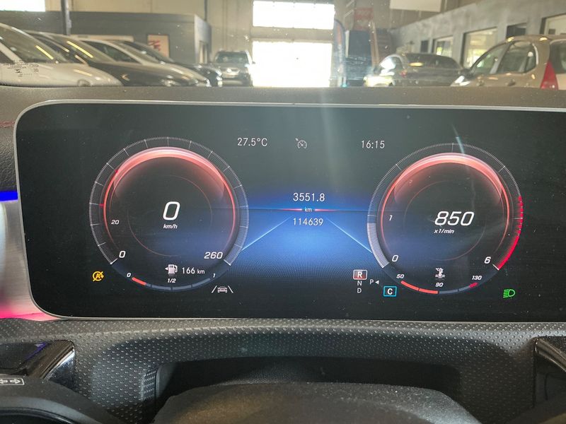 Mercedes-Benz CLA-Klasse CLA 180 d Shooting Brake AMG Line — zdjęcie 13