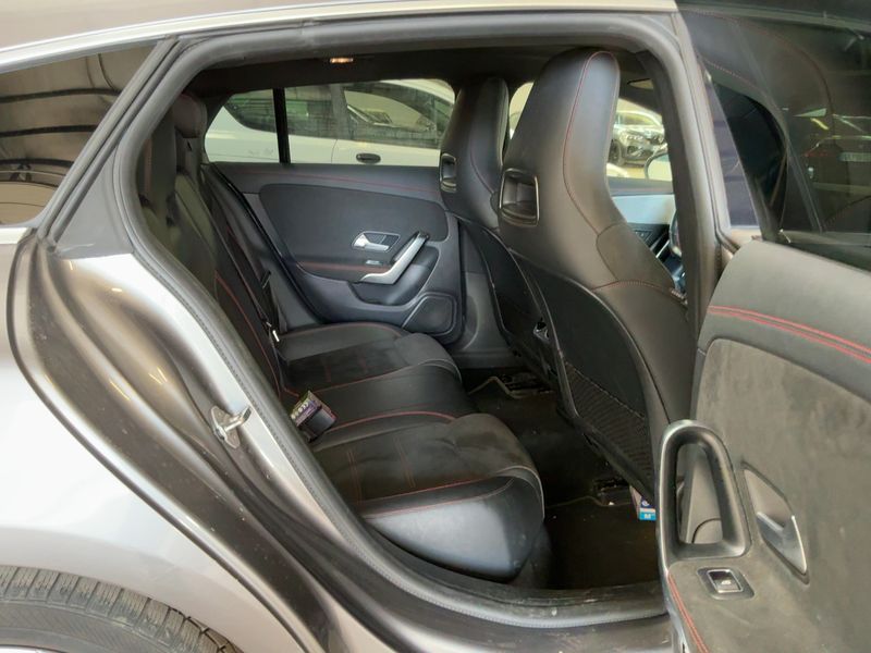 Mercedes-Benz CLA-Klasse CLA 180 d Shooting Brake AMG Line — zdjęcie 14