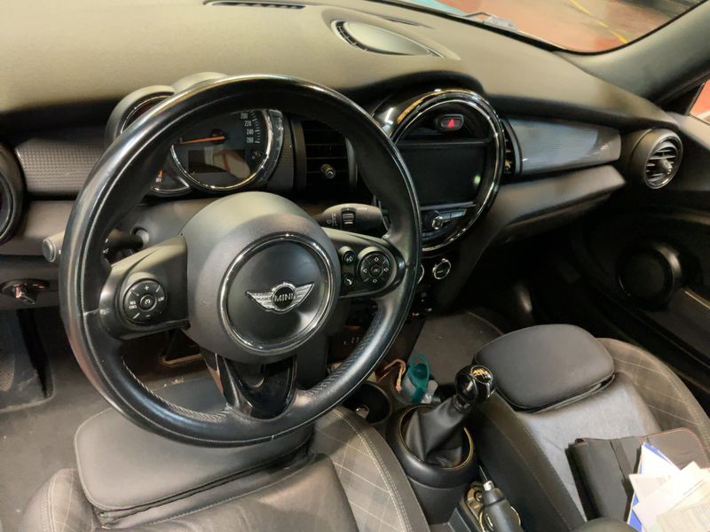 MINI Cabrio Cooper D — zdjęcie 12