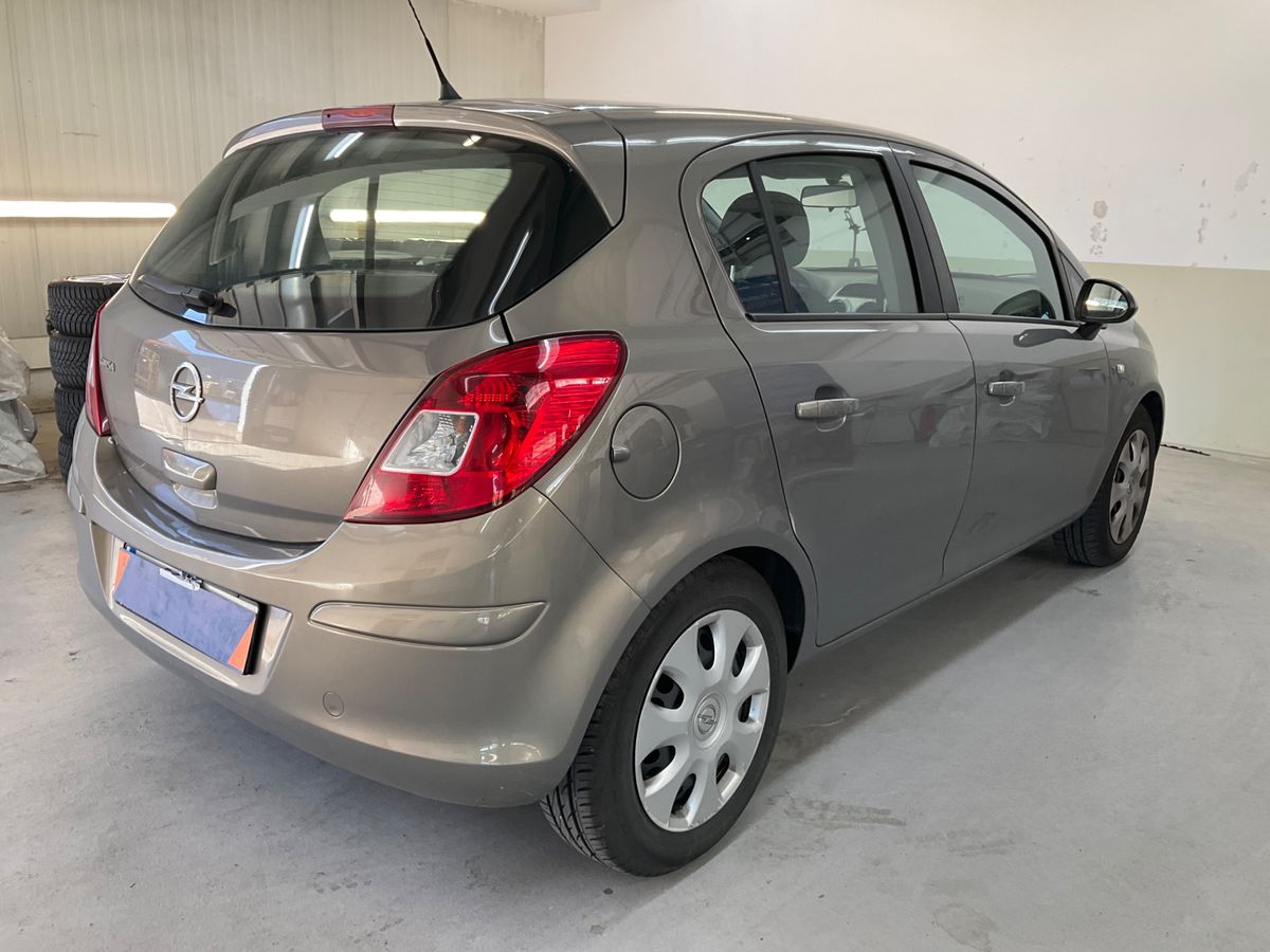 Opel Corsa 1.2 Edition