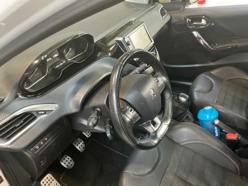 Peugeot 208 1.2 e-THP GT Line 2016 – снимка 26