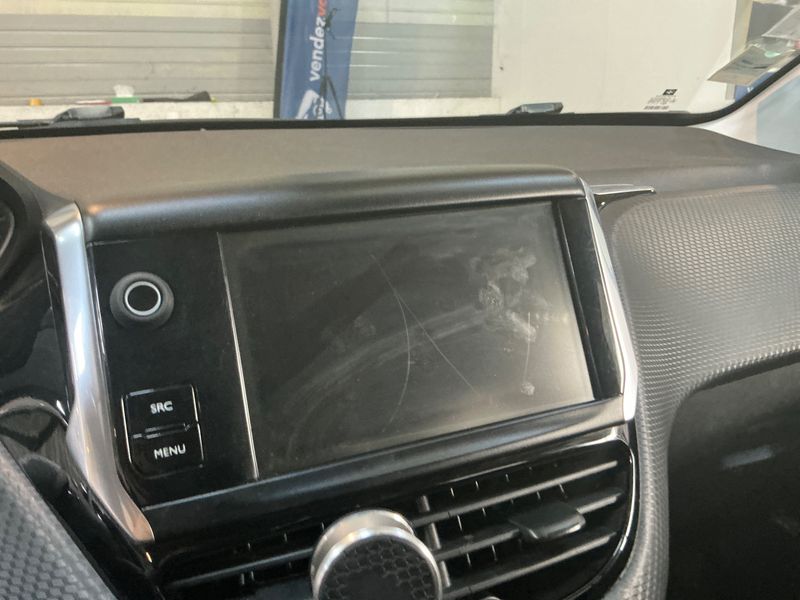 Peugeot 208 1.2 e-THP GT Line 2016 – снимка 23