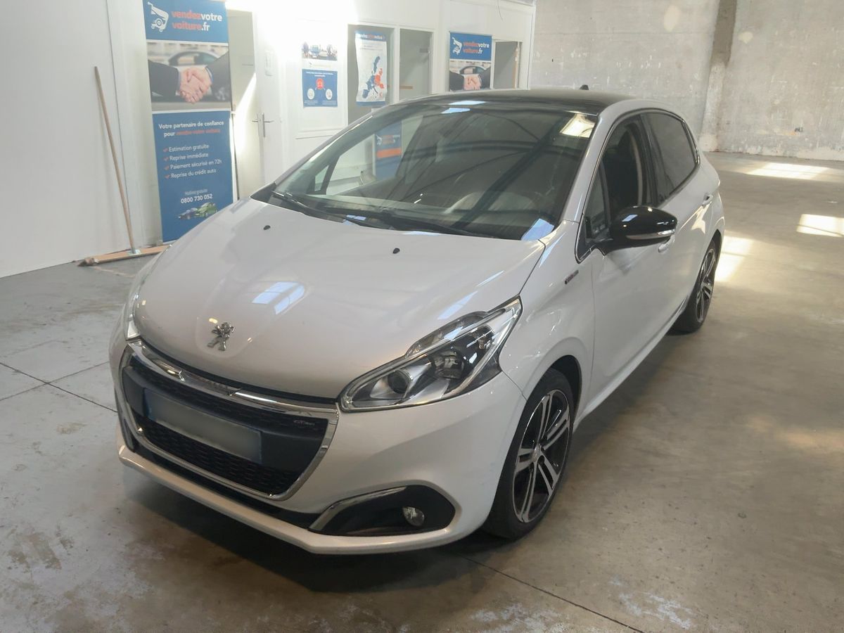 Peugeot 208 2016 — photo 1