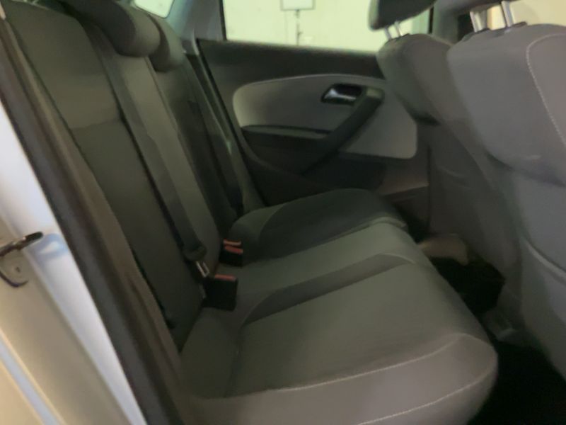 Volkswagen Polo 1.2 TSI Comfortline BlueMotion Tech — zdjęcie 14