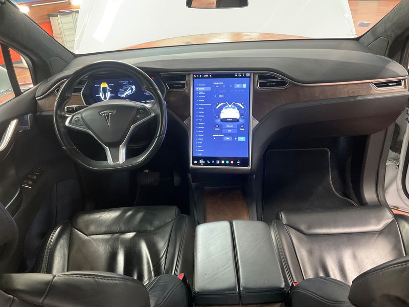 Tesla Model X 90D Dual — zdjęcie 12