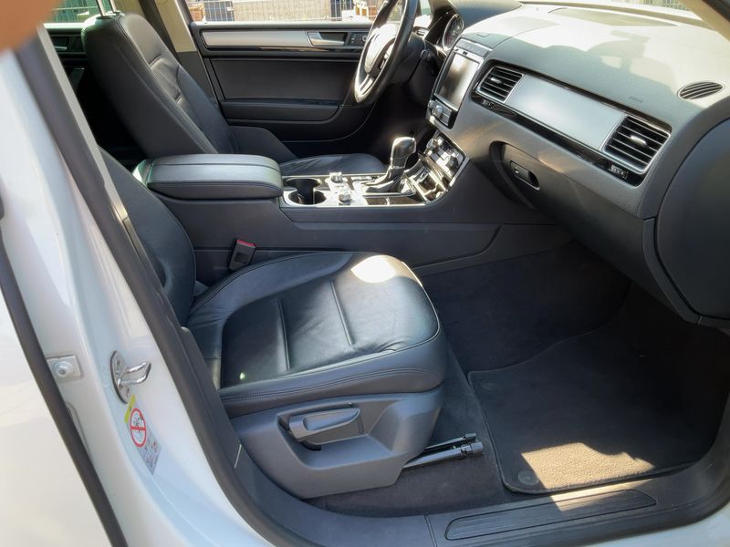 Volkswagen Touareg 3.0 V6 TDI Terrain Tech BlueMotion Tech — zdjęcie 11