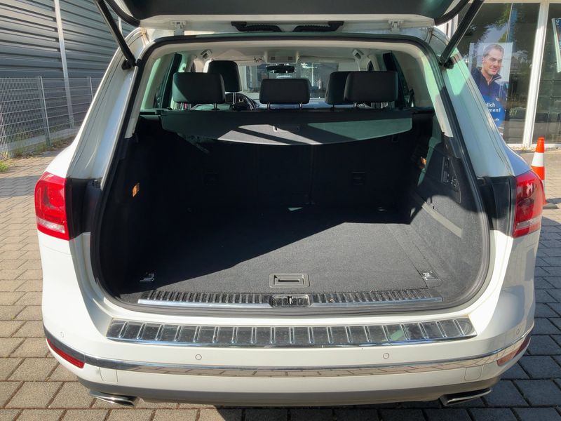 Volkswagen Touareg 3.0 V6 TDI Terrain Tech BlueMotion Tech — zdjęcie 10