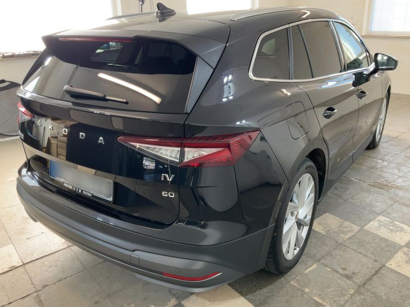 Skoda Enyaq iV 60 Loft — zdjęcie 6