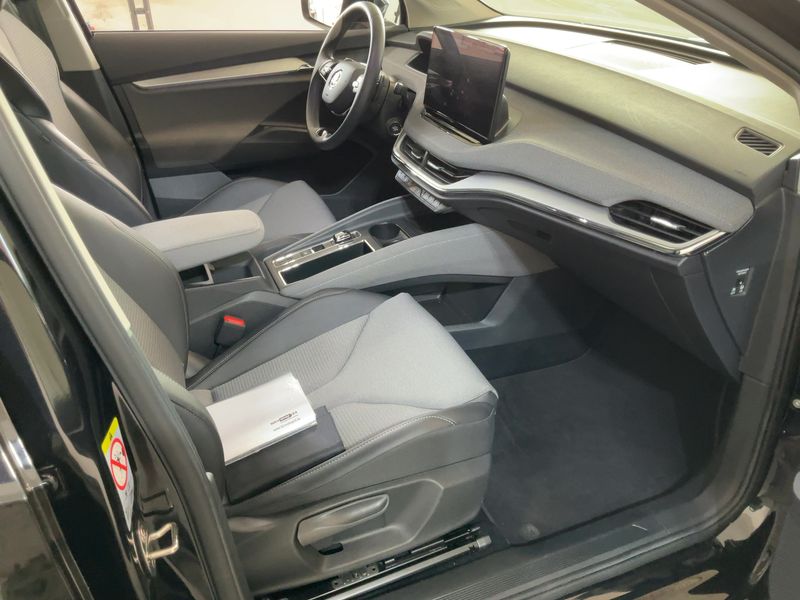 Skoda Enyaq iV 60 Loft — zdjęcie 11