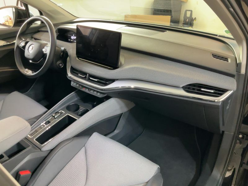 Skoda Enyaq iV 60 Loft — zdjęcie 12