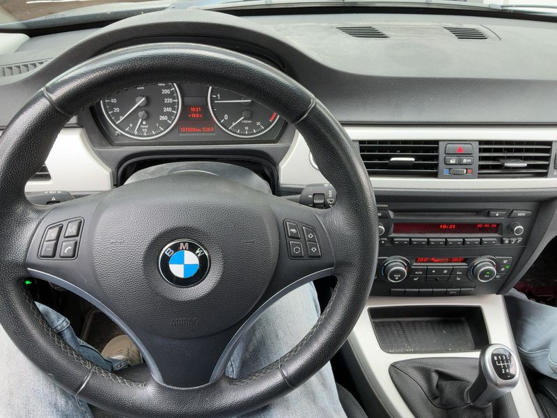 BMW 3er 318d — zdjęcie 12