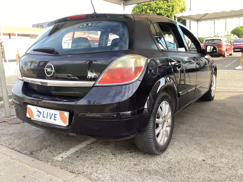 Opel Astra 1.6 Enjoy 2007 – снимка 2