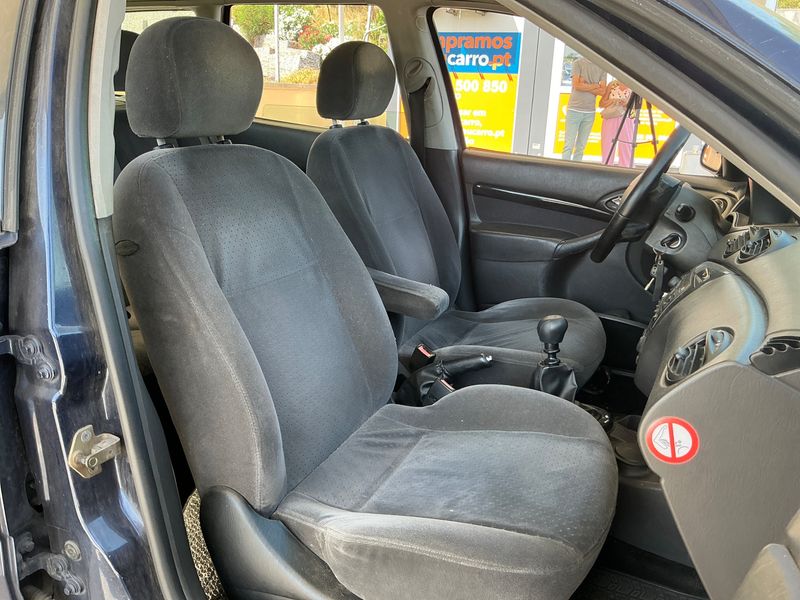 Ford Focus 1.8 TDCi Ghia 2003 – снимка 3