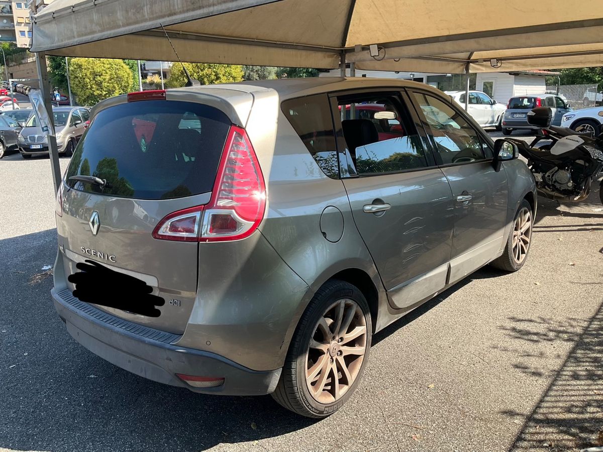 Renault Scenic 2.0 dCi Luxe