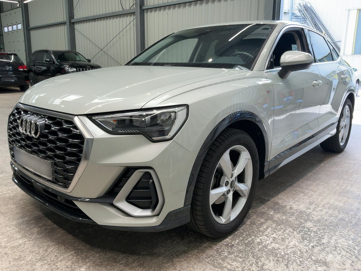 Audi Q3 2023 — photo 1