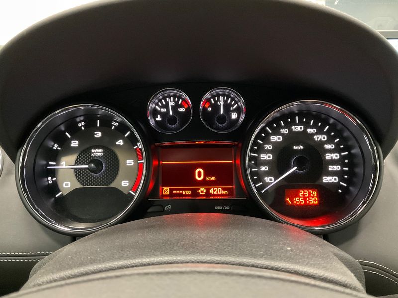 Peugeot RCZ 2.0 HDi Basis — zdjęcie 13