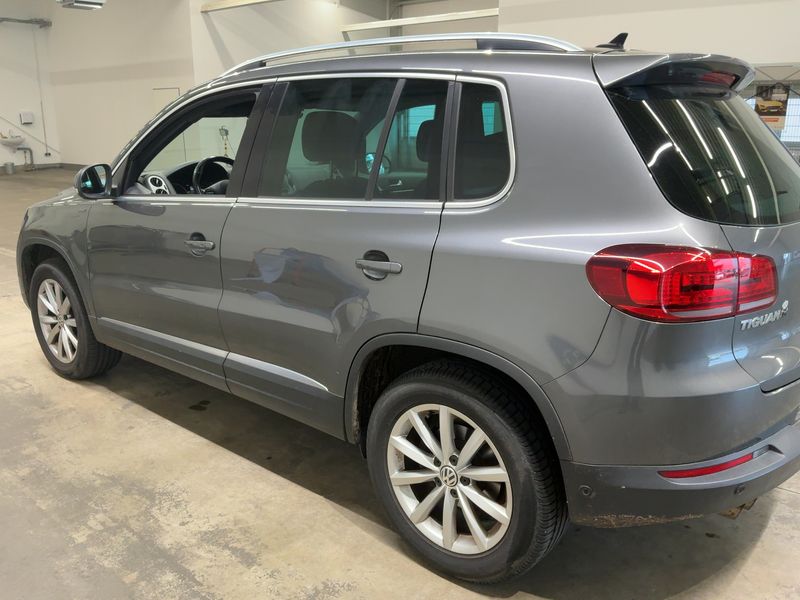 Volkswagen Tiguan 2.0 TDI Lounge Sport & Style 4Motion BlueMotion Tech 2015 – снимка 6