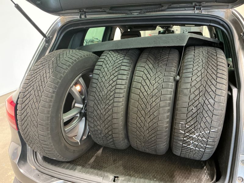 Volkswagen Tiguan 2.0 TDI Lounge Sport & Style 4Motion BlueMotion Tech 2015 – снимка 15