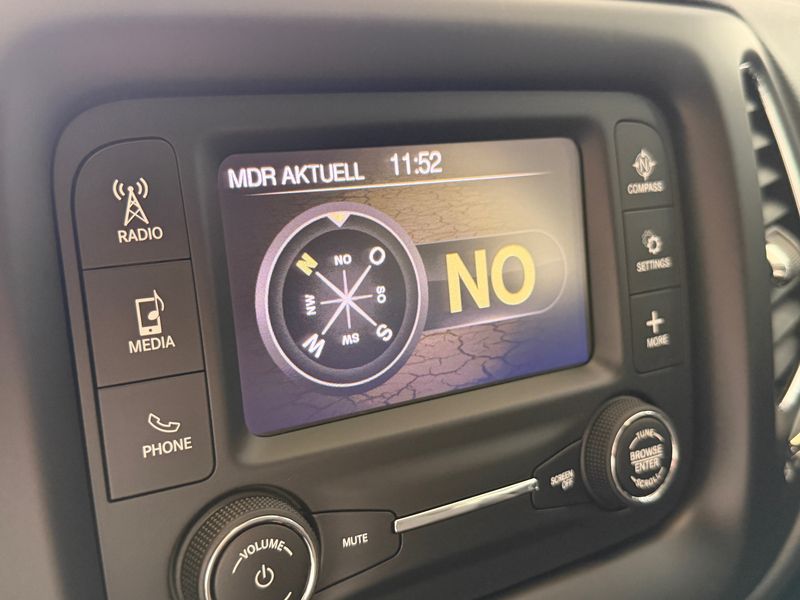 Jeep Compass 2.0 M-Jet Longitude 4WD — zdjęcie 13