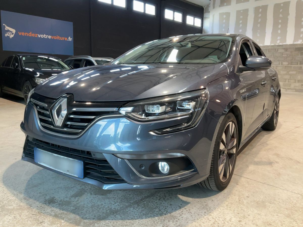 Renault Megane 2018 — photo 1