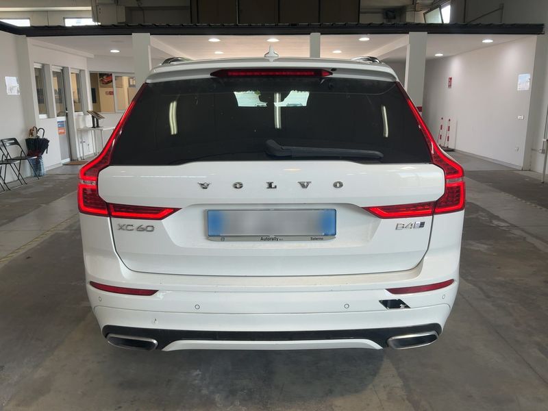 Volvo XC60 2.0 B4 Diesel Mild-Hybrid R Design AWD 2020 – снимка 7