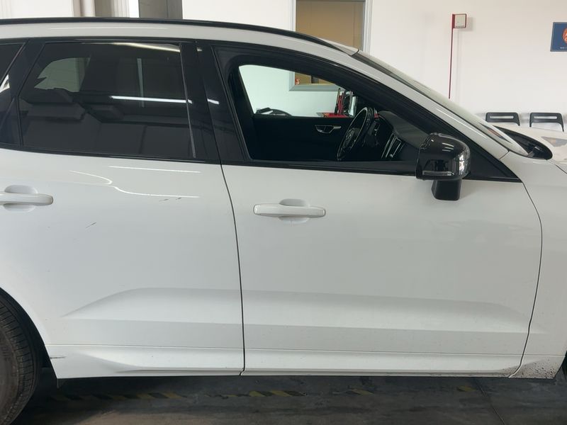 Volvo XC60 2.0 B4 Diesel Mild-Hybrid R Design AWD 2020 – снимка 10