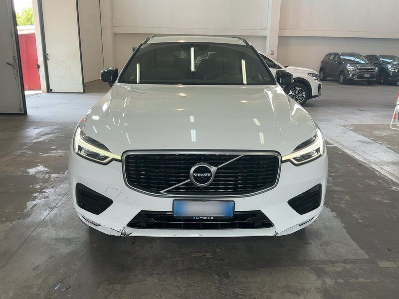 Volvo XC60 2.0 B4 Diesel Mild-Hybrid R Design AWD 2020 – снимка 14