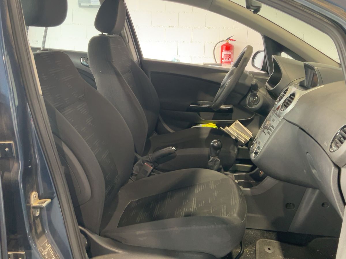 Opel Corsa 2014 — photo 17