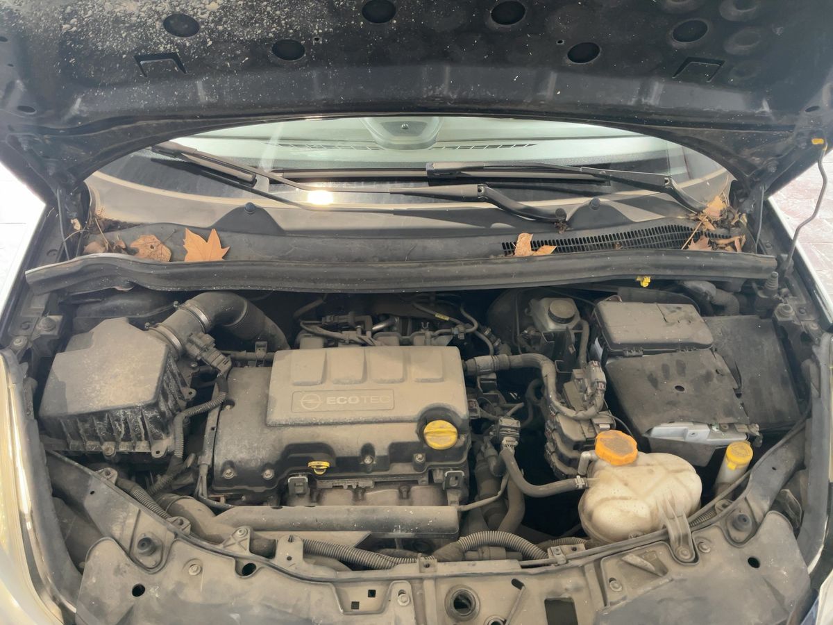 Opel Corsa 2014 — photo 23