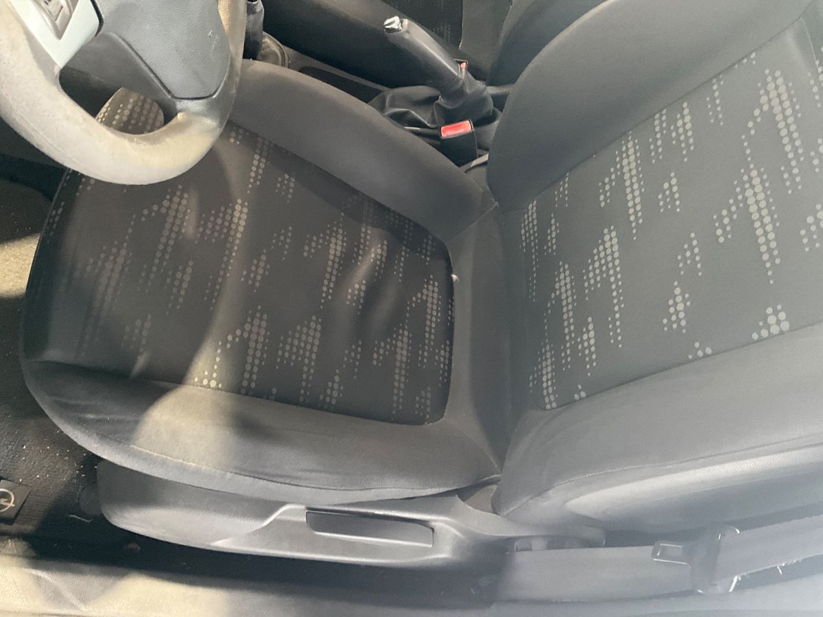 Opel Corsa 2014 — photo 36