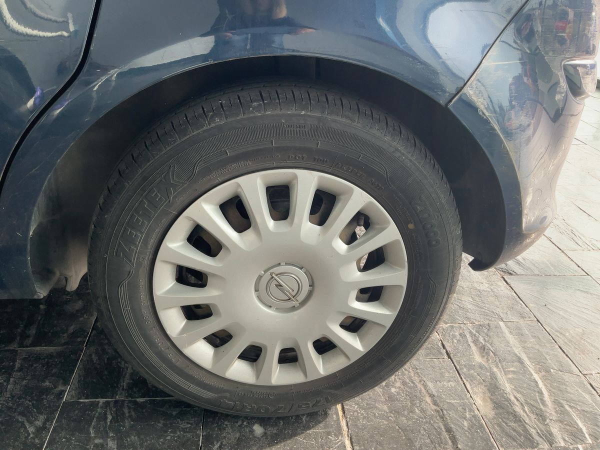 Opel Corsa 2014 — photo 6