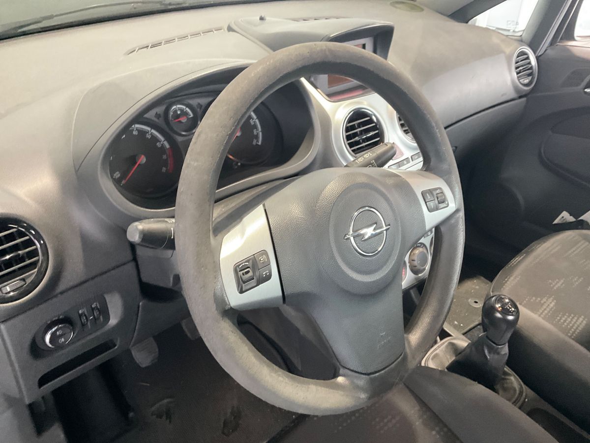 Opel Corsa 2014 — photo 35