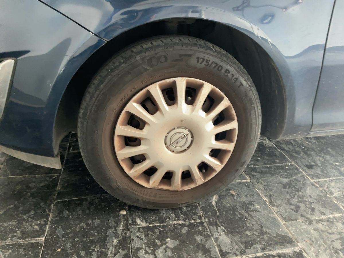 Opel Corsa 2014 — photo 4