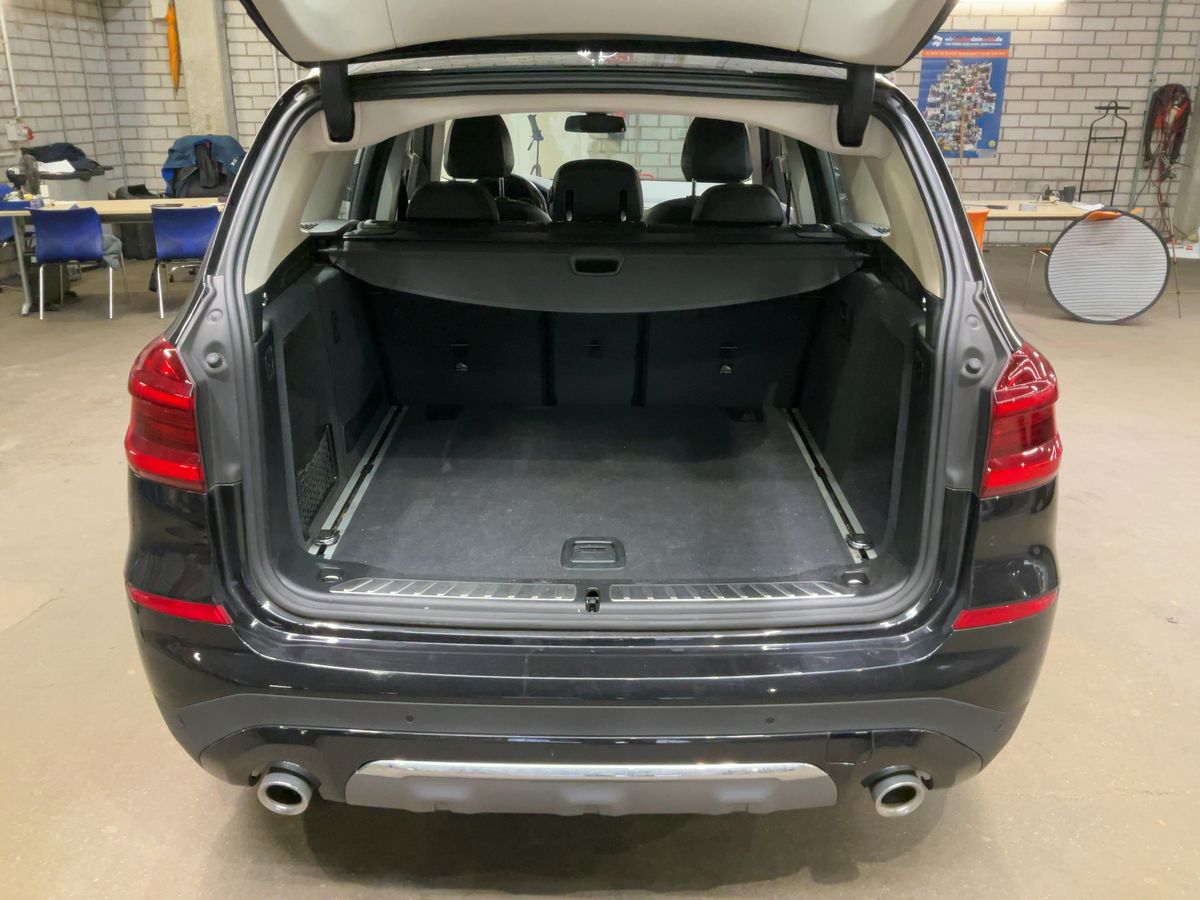 BMW X3 2018 — photo 16
