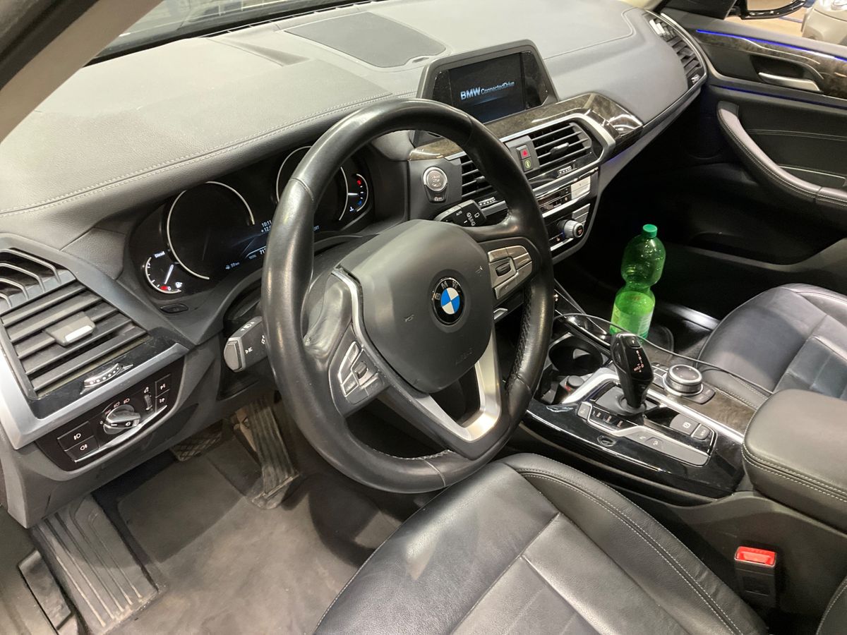 BMW X3 2018 — photo 32