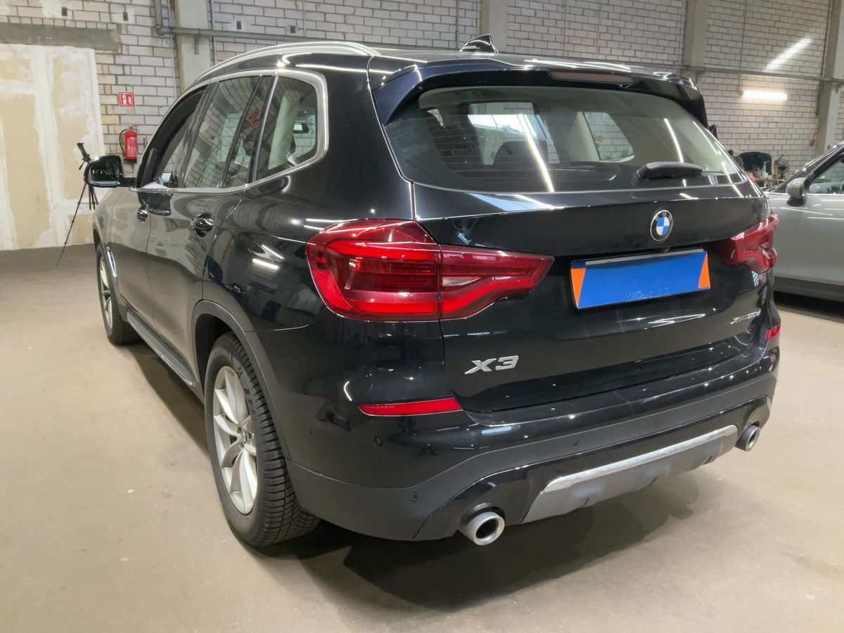 BMW X3 2018 — photo 7